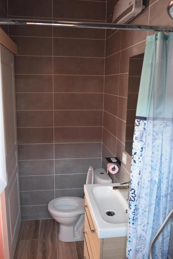 Les Gîtes De Yayou Pézenas Extérieur photo
